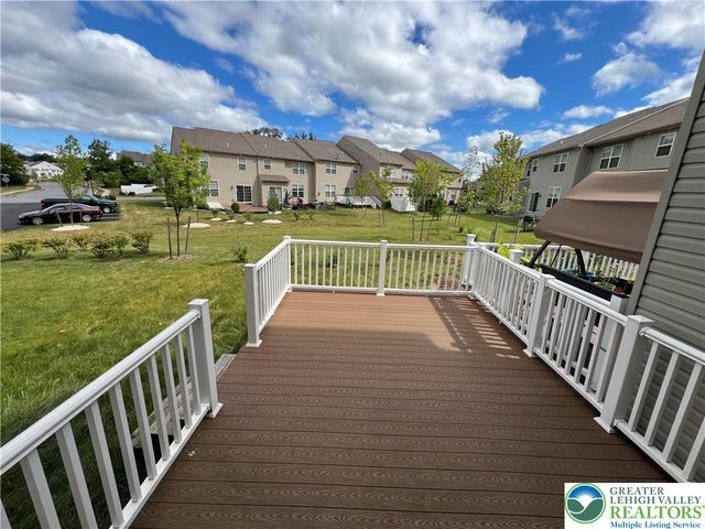 237 Snapdragon Way, Upper Macungie Twp, PA 18104
