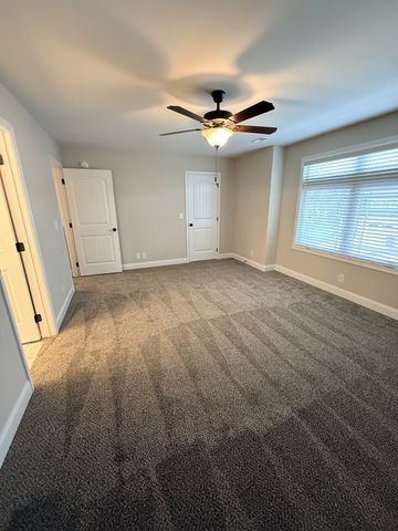 214 W Fallow Ct, Clarksville, TN 37040