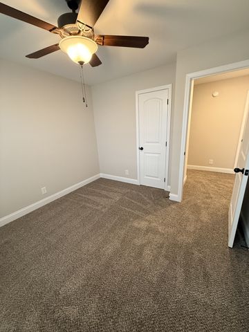 214 W Fallow Ct, Clarksville, TN 37040