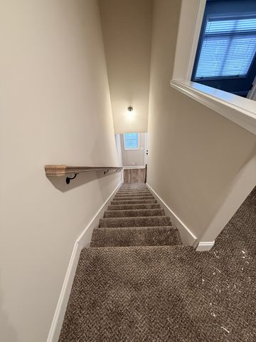 214 W Fallow Ct, Clarksville, TN 37040
