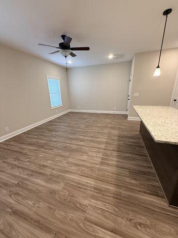 214 W Fallow Ct, Clarksville, TN 37040