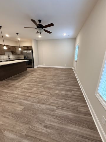 214 W Fallow Ct, Clarksville, TN 37040