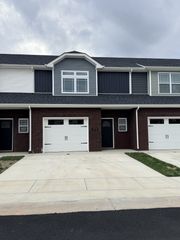 214 W Fallow Ct, Clarksville, TN 37040