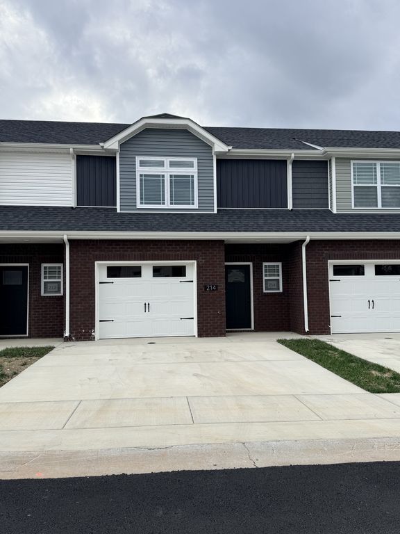 214 W Fallow Ct, Clarksville, TN 37040