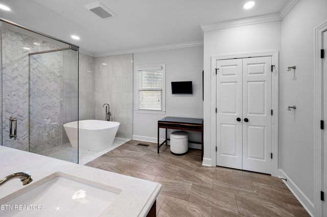 8829 Rosemont Blvd, Knoxville, TN 37923