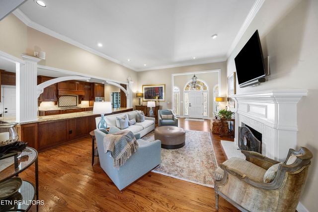 8829 Rosemont Blvd, Knoxville, TN 37923