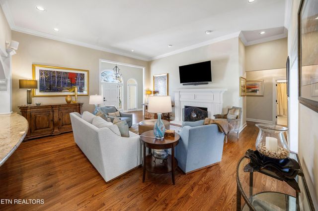 8829 Rosemont Blvd, Knoxville, TN 37923