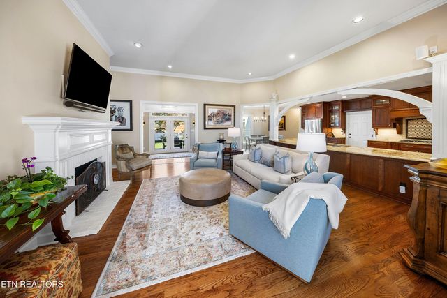 8829 Rosemont Blvd, Knoxville, TN 37923