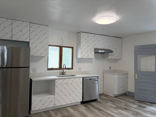 31 Glover Ave. 2, Quincy, MA 02171