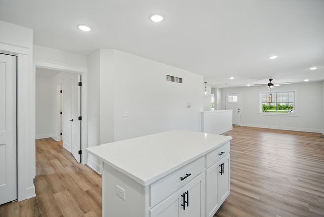 2527 Shaw Street, Des Moines, IA 50317