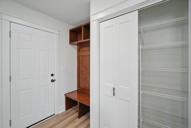 2527 Shaw Street, Des Moines, IA 50317