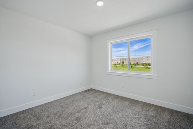 2527 Shaw Street, Des Moines, IA 50317