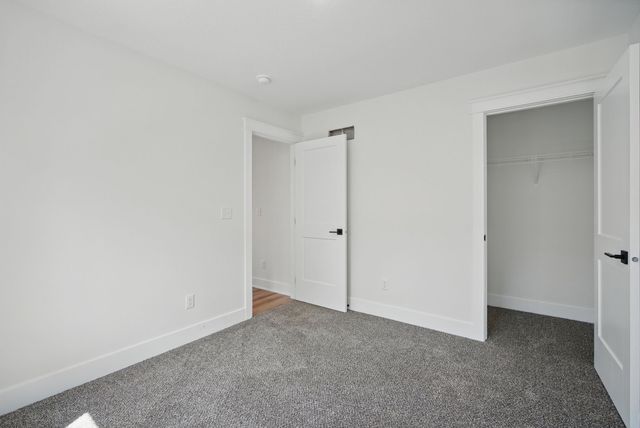 2527 Shaw Street, Des Moines, IA 50317