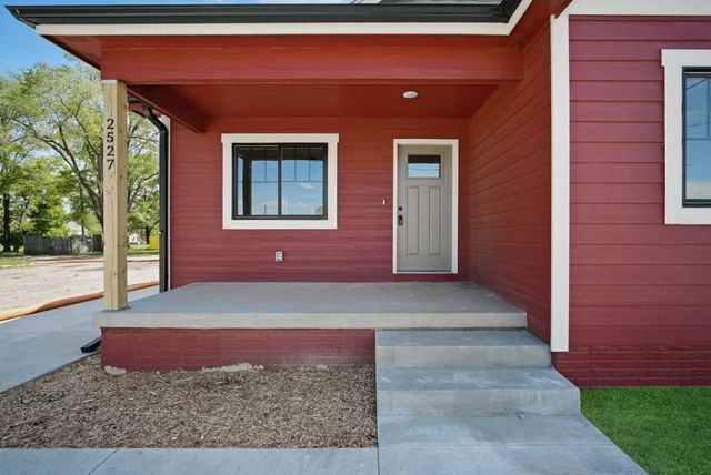 2527 Shaw Street, Des Moines, IA 50317