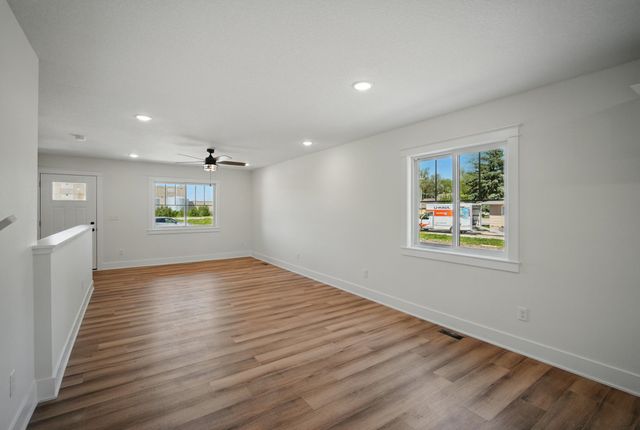 2527 Shaw Street, Des Moines, IA 50317