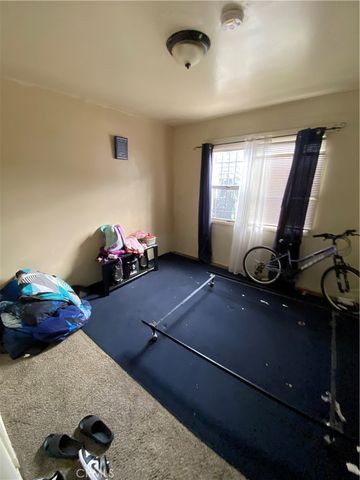 11018 S Figueroa, Los Angeles, CA 90061