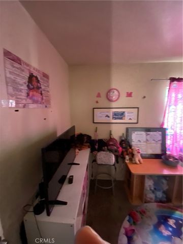 11018 S Figueroa, Los Angeles, CA 90061