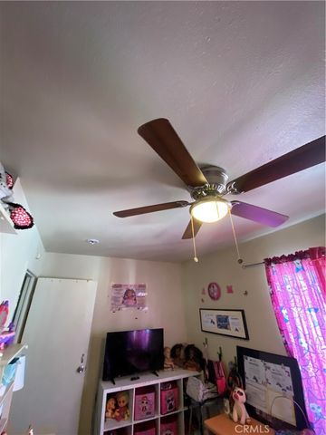 11018 S Figueroa, Los Angeles, CA 90061