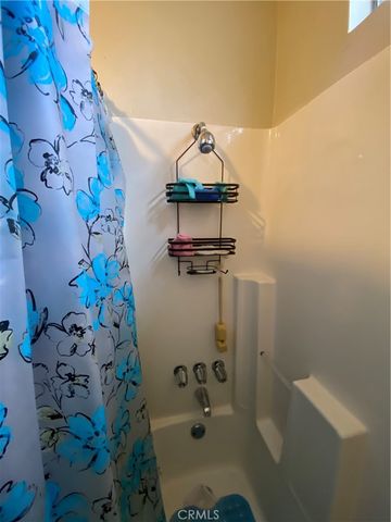 11018 S Figueroa, Los Angeles, CA 90061