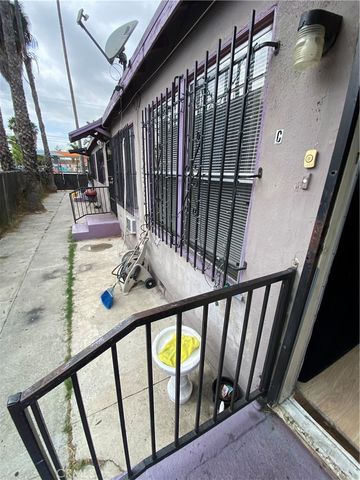 11018 S Figueroa, Los Angeles, CA 90061