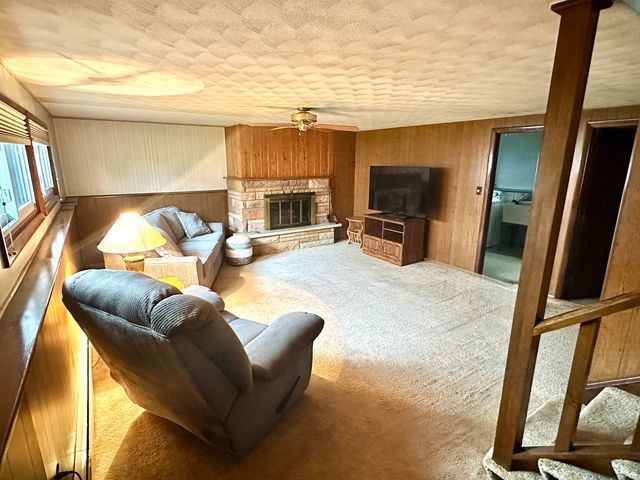 621 Bethel Drive, Joliet, IL 60435