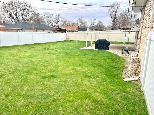 621 Bethel Drive, Joliet, IL 60435