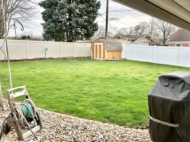 621 Bethel Drive, Joliet, IL 60435