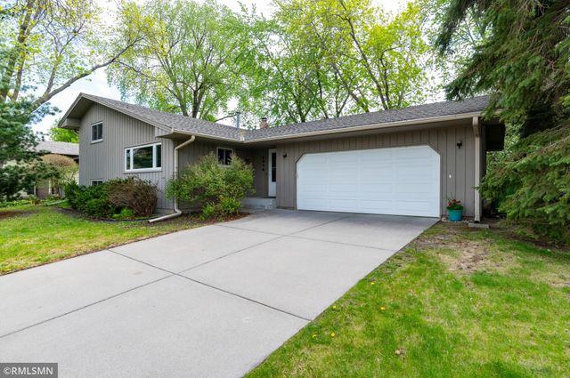 1874 Skillman Avenue W, Roseville, MN 55113