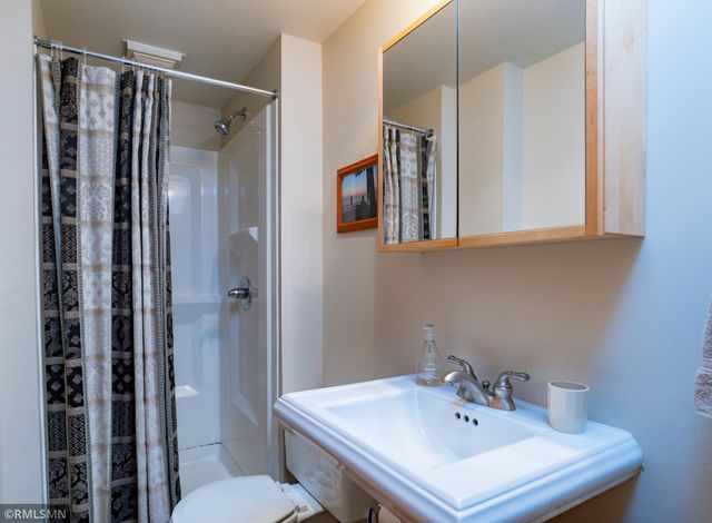 1874 Skillman Avenue W, Roseville, MN 55113