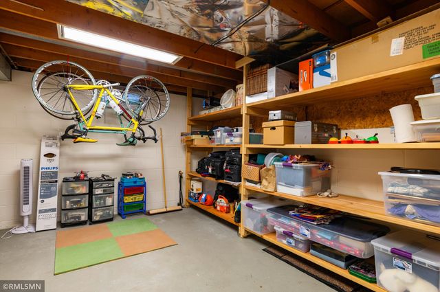 1874 Skillman Avenue W, Roseville, MN 55113