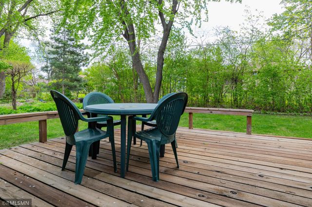 1874 Skillman Avenue W, Roseville, MN 55113