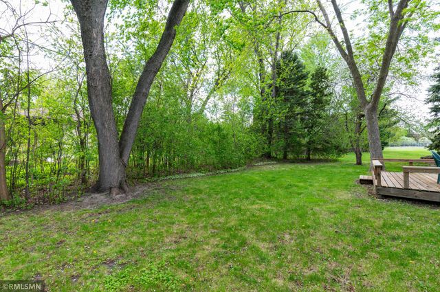 1874 Skillman Avenue W, Roseville, MN 55113