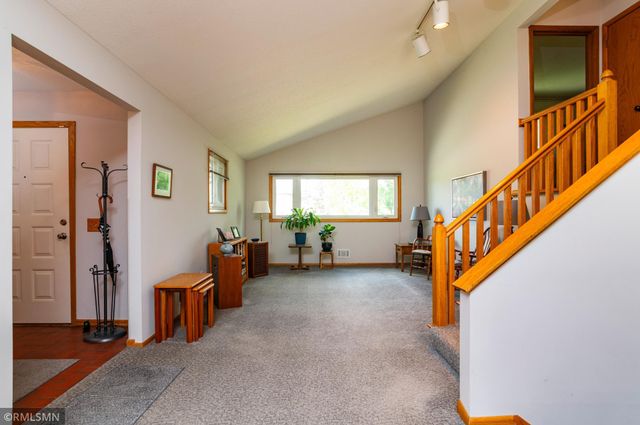1874 Skillman Avenue W, Roseville, MN 55113