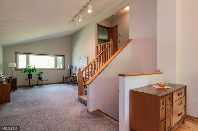 1874 Skillman Avenue W, Roseville, MN 55113