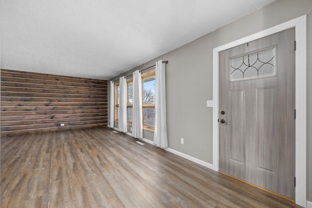 1606 6TH ST NW, Minot, ND 58703