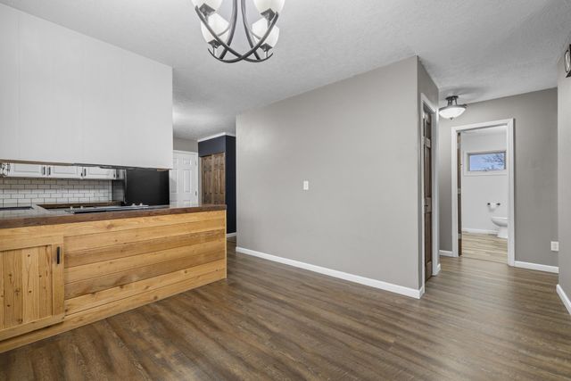 1606 6TH ST NW, Minot, ND 58703