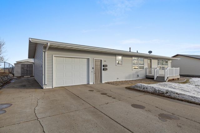 1606 6TH ST NW, Minot, ND 58703