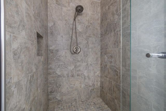 1606 6TH ST NW, Minot, ND 58703