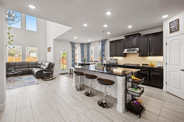 724 Pioneer GRV, Round Rock, TX 78665