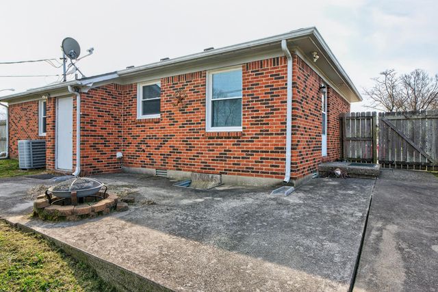 601 Edgewood Drive, Nicholasville, KY 40356