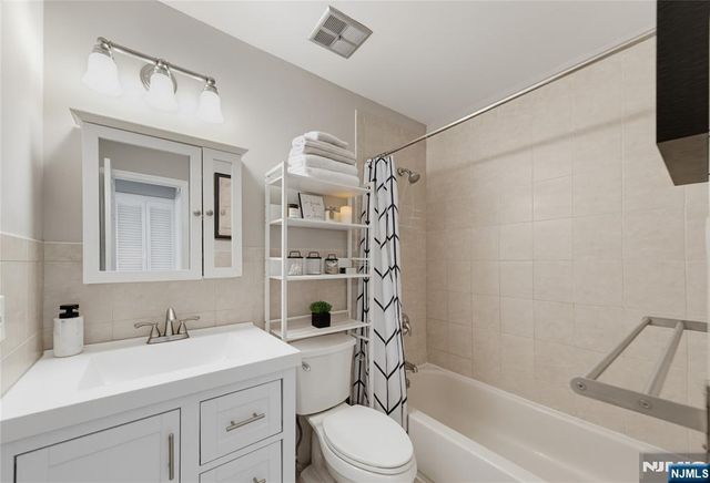 77 Liberty Street 8, Little Ferry, NJ 07643