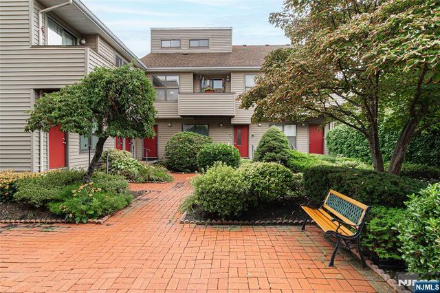 77 Liberty Street 8, Little Ferry, NJ 07643