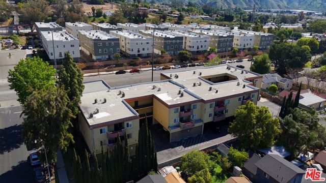 13266 Foothill Boulevard, Sylmar (los Angeles), CA 91342