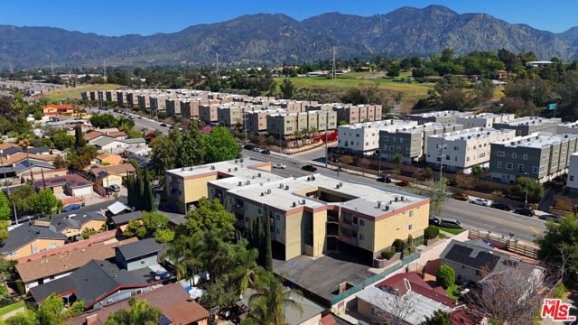 13266 Foothill Boulevard, Sylmar (los Angeles), CA 91342