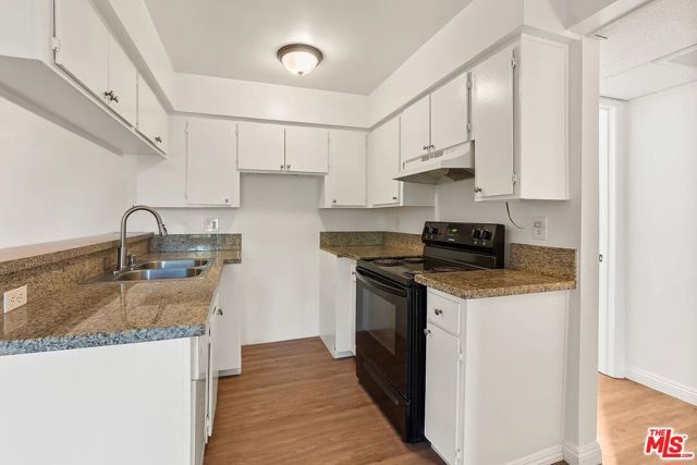 13266 Foothill Boulevard, Sylmar (los Angeles), CA 91342