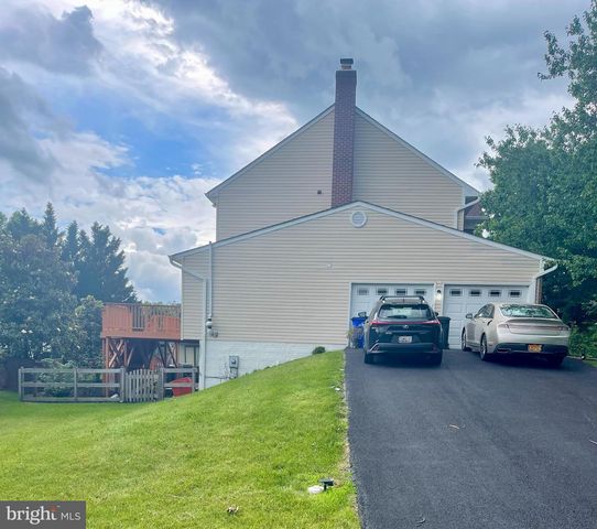 3301 TUDOR CT, Adamstown, MD 21710
