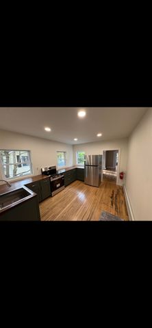 98 Forest Street, Rutland City, VT 05701