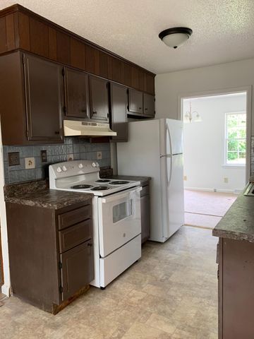 205 Pinewood Drive, Summerville, SC 29483