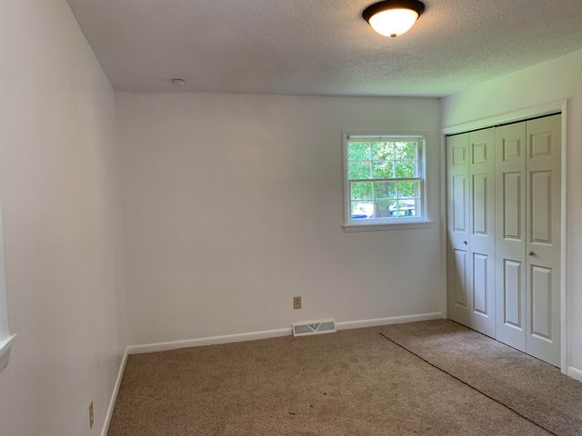 205 Pinewood Drive, Summerville, SC 29483