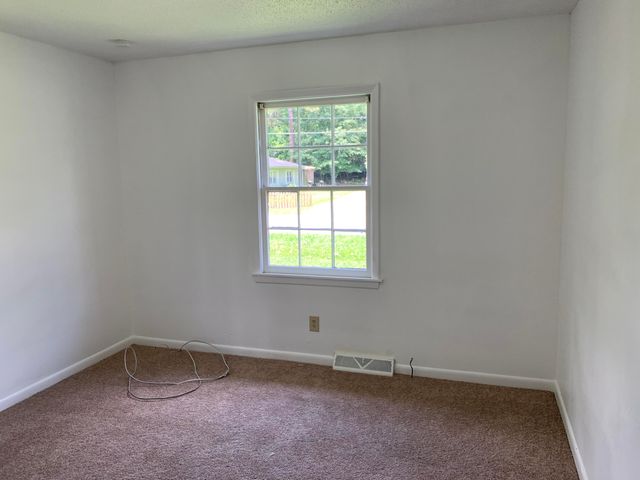 205 Pinewood Drive, Summerville, SC 29483